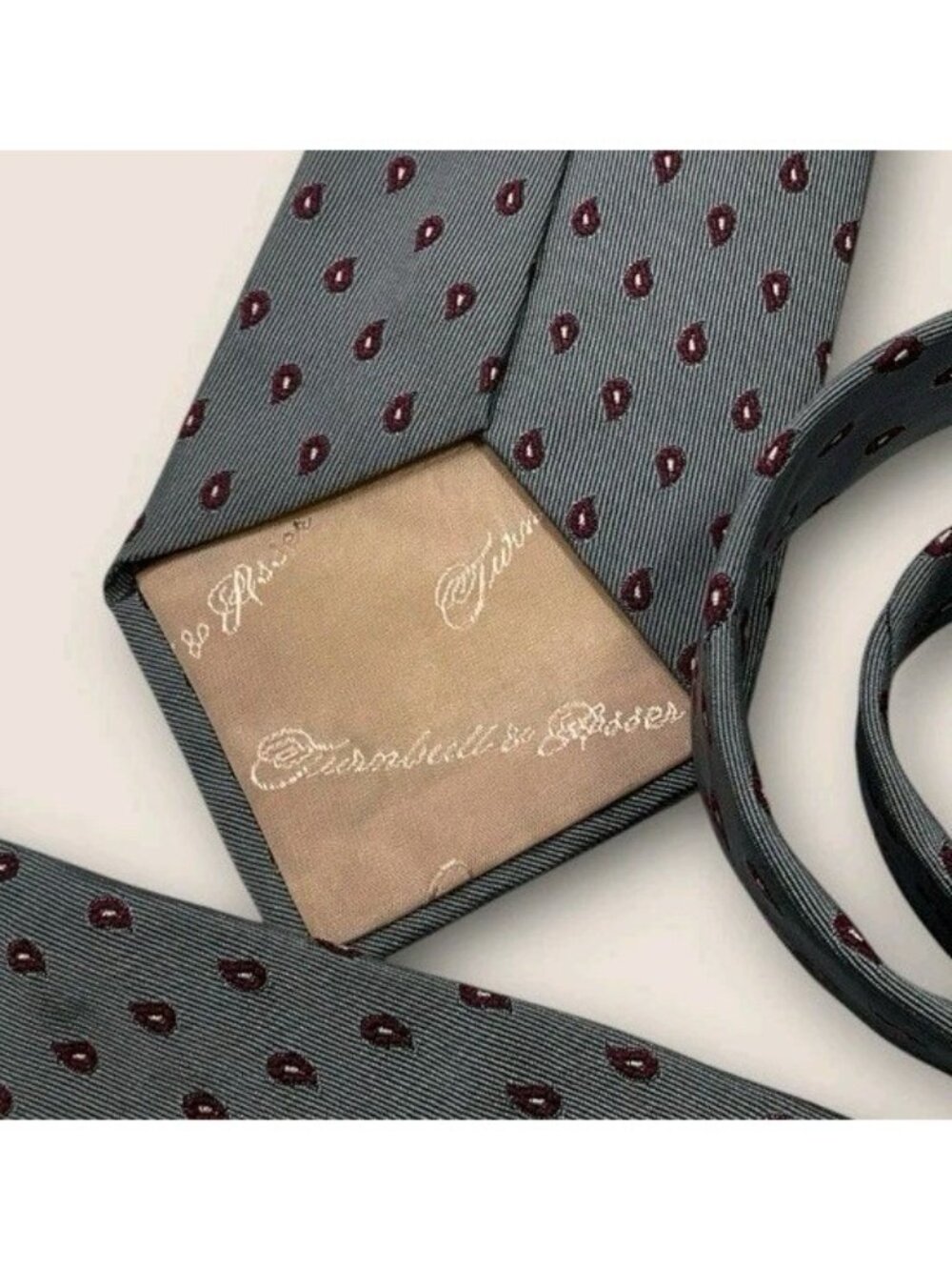 TURNBULL & ASSER Silk Necktie LUXURY Gray Burgundy Paisley W:3.6" EUC - Picture 2 of 5
